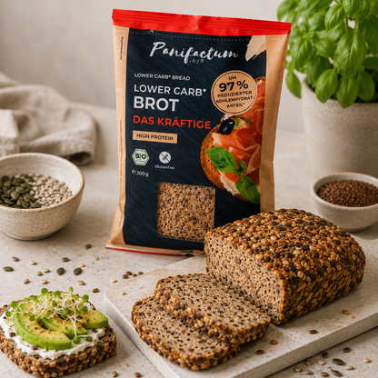 Low Carb Brot Das Kräftige BIO mit Brotscheiben und herzhaft belegtem Low-Carb-Brot